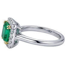 Handcrafted Colombian Emerald Precious Stone Ring 3 ct – profile view