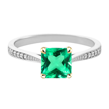 Real Colombian Emerald Precious Stone Ring – main view