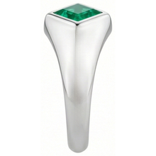 Earth-Mined Fine Emerald Gemstone Ring – profile view