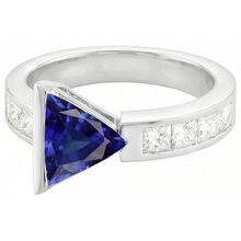 natural princess sapphire 1.25ct ring close up detail