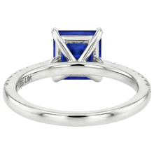 natural round sapphire 6ct ring close up detail