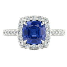 natural round sapphire 2.75ct ring close up detail