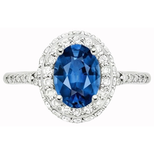 natural round sapphire 3.70ct ring close up detail