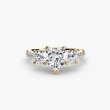 Setting Gold with Gemstone – detail view