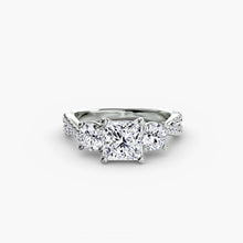 Diamond Round Cut Setting in Gold – main view
