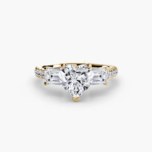 Round Brilliant Brilliant Diamond ring in Gold – back view