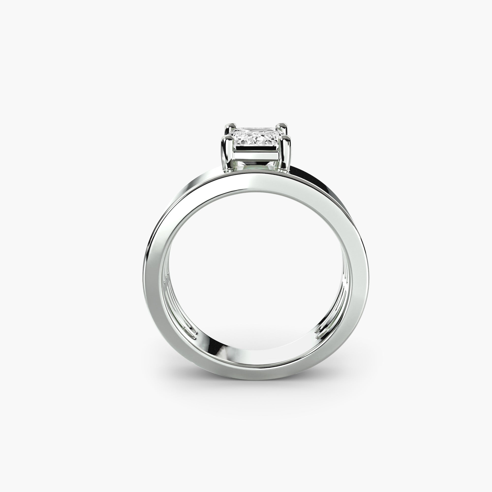 Precious Stone ring in Gold – front view