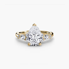 Precious Stone Round Brilliant Setting in Gold – top view