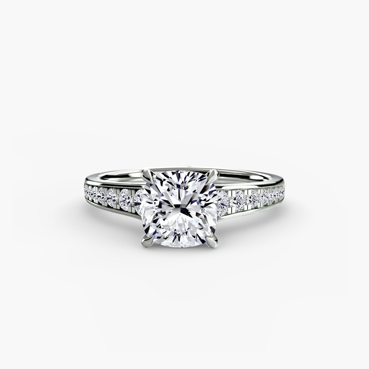 Precious Stone Round Cut Setting in Gold – angle view