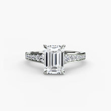 Precious Stone Round Cut Setting in Gold – back view