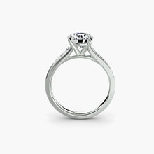 Round Cut Precious Stone ring in Gold – front view
