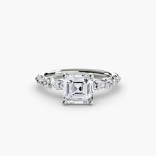 Setting Gold with Brilliant Diamond – close-up