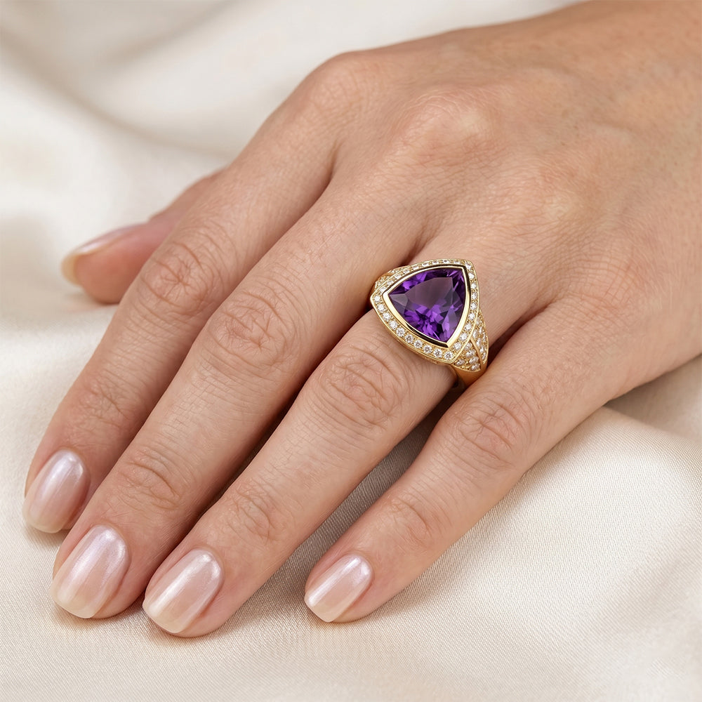 Refined Colored Stone Ring – Amethyst 8 ct from HarryChadEnt