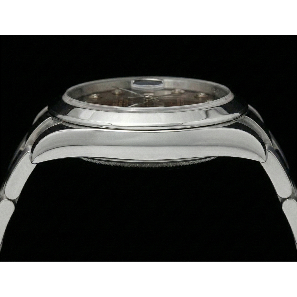 Fine Diamond ring in Stainless Steel – profile view
