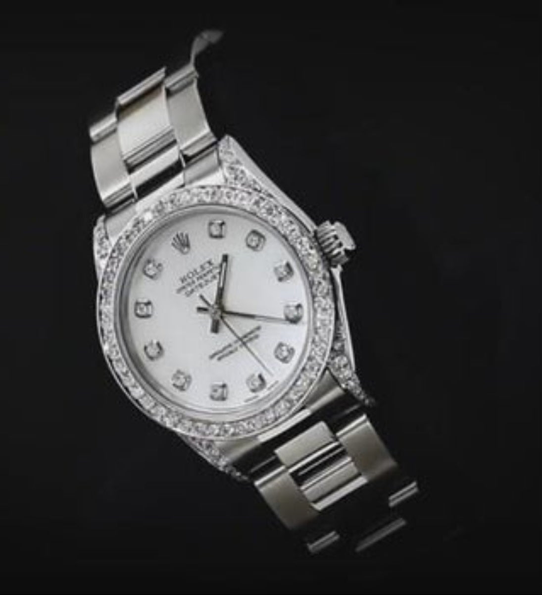 natural round diamond watch profile view
