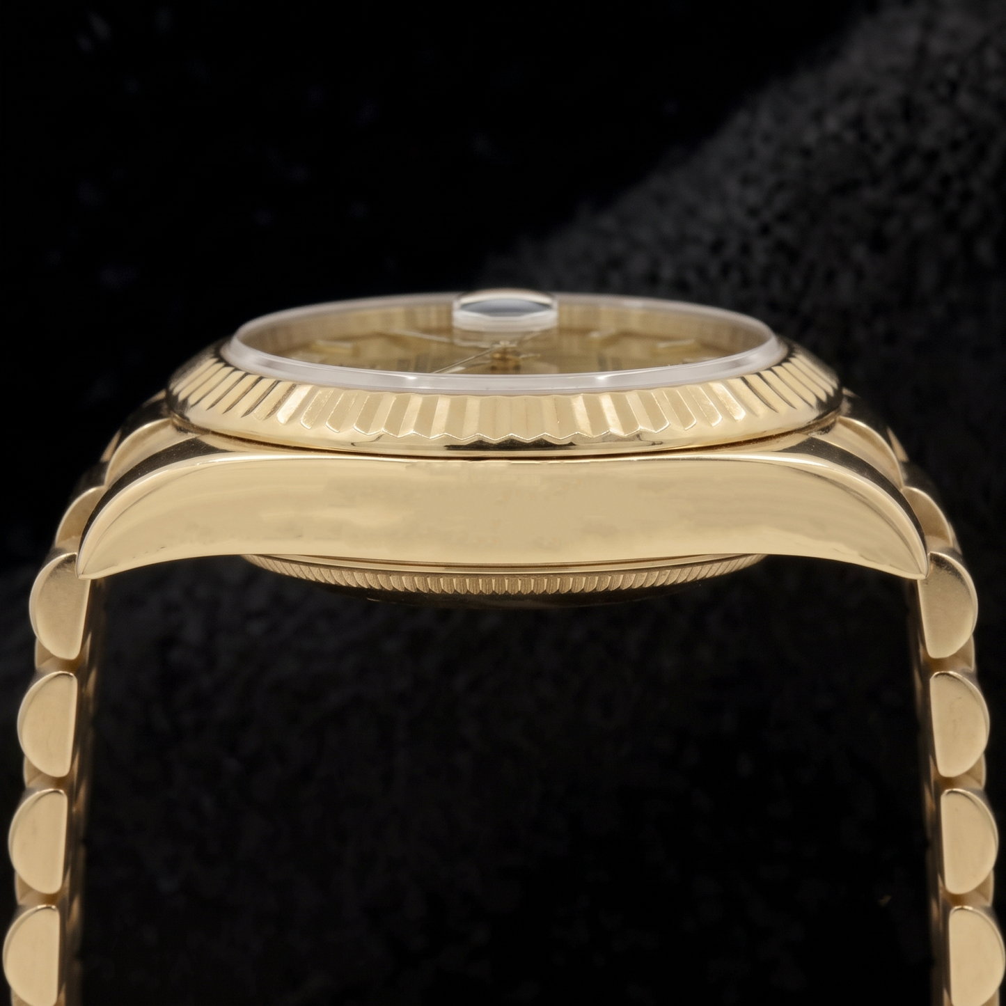 Rolex Day Date 2 Champagne Dial 41 Mm Gents Watch Yellow Gold