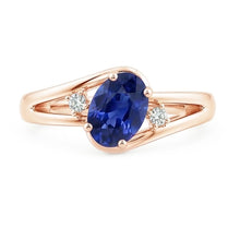 natural round sapphire 2.25ct ring top view