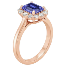 natural emerald sapphire 4ct ring close up detail