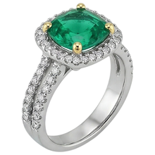 Brilliant Emerald Precious Stone Ring 4 ct – profile view