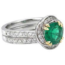Fine Fine Emerald Gemstone Ring 2.50 ct – profile view