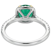 Premium Emerald Precious Stone Ring 2.50 ct – back view