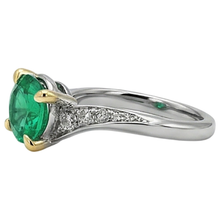 Round Cut Emerald ring in 14 Karat Two Tone Gold – top view