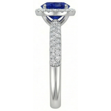natural round sapphire 3ct ring close up detail