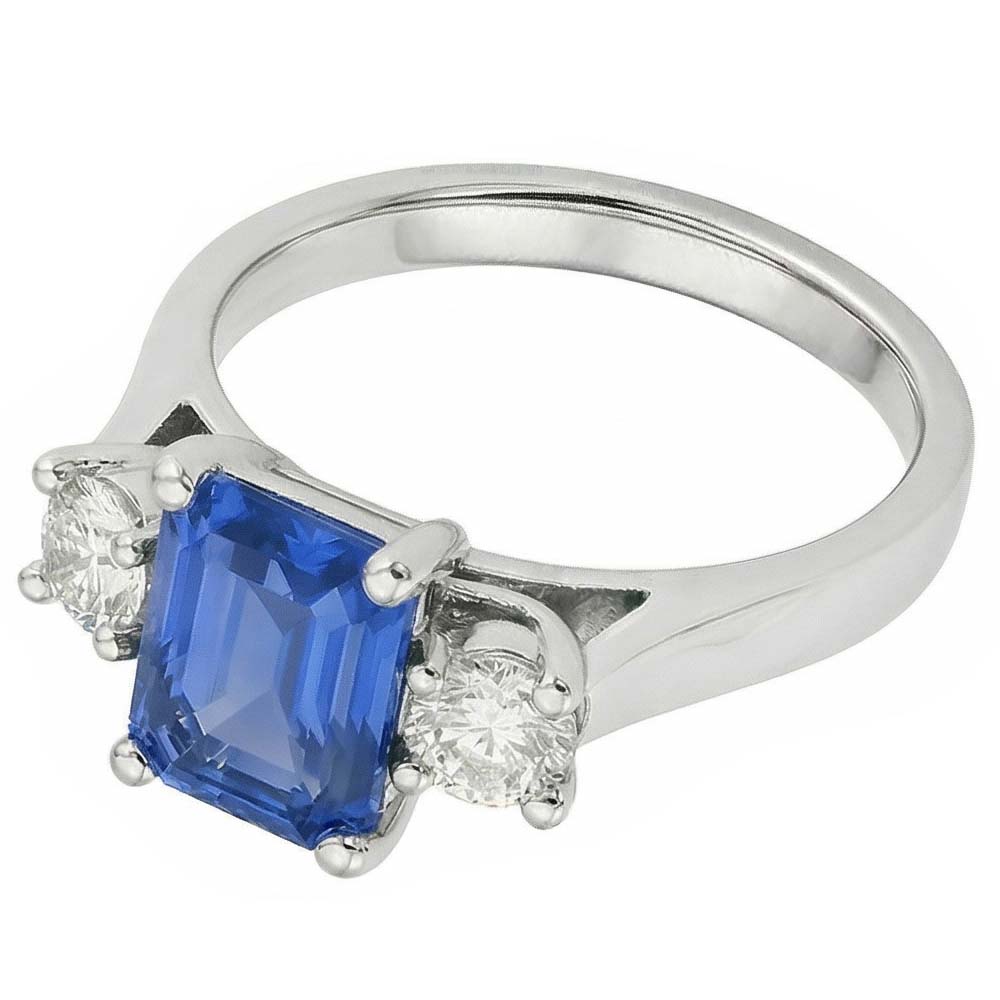 natural round sapphire 2.50ct ring close up detail