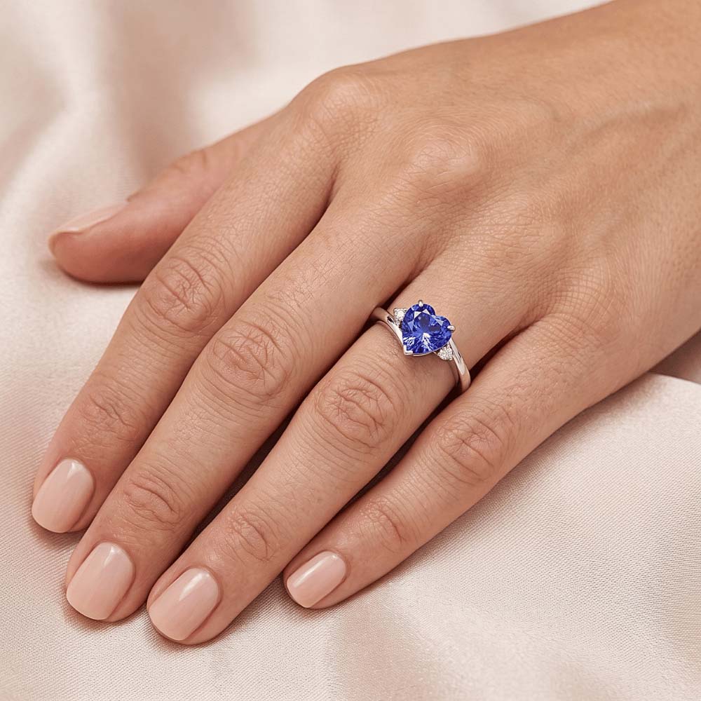 Round Natural Earth Mined Diamond Ring 3 Stone Heart Ceylon Sapphire Jewellery 2.25 Carats