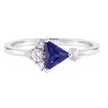 Round Natural Earth Mined Diamond & Trillion Sapphire Ring Gemstone Jewellery