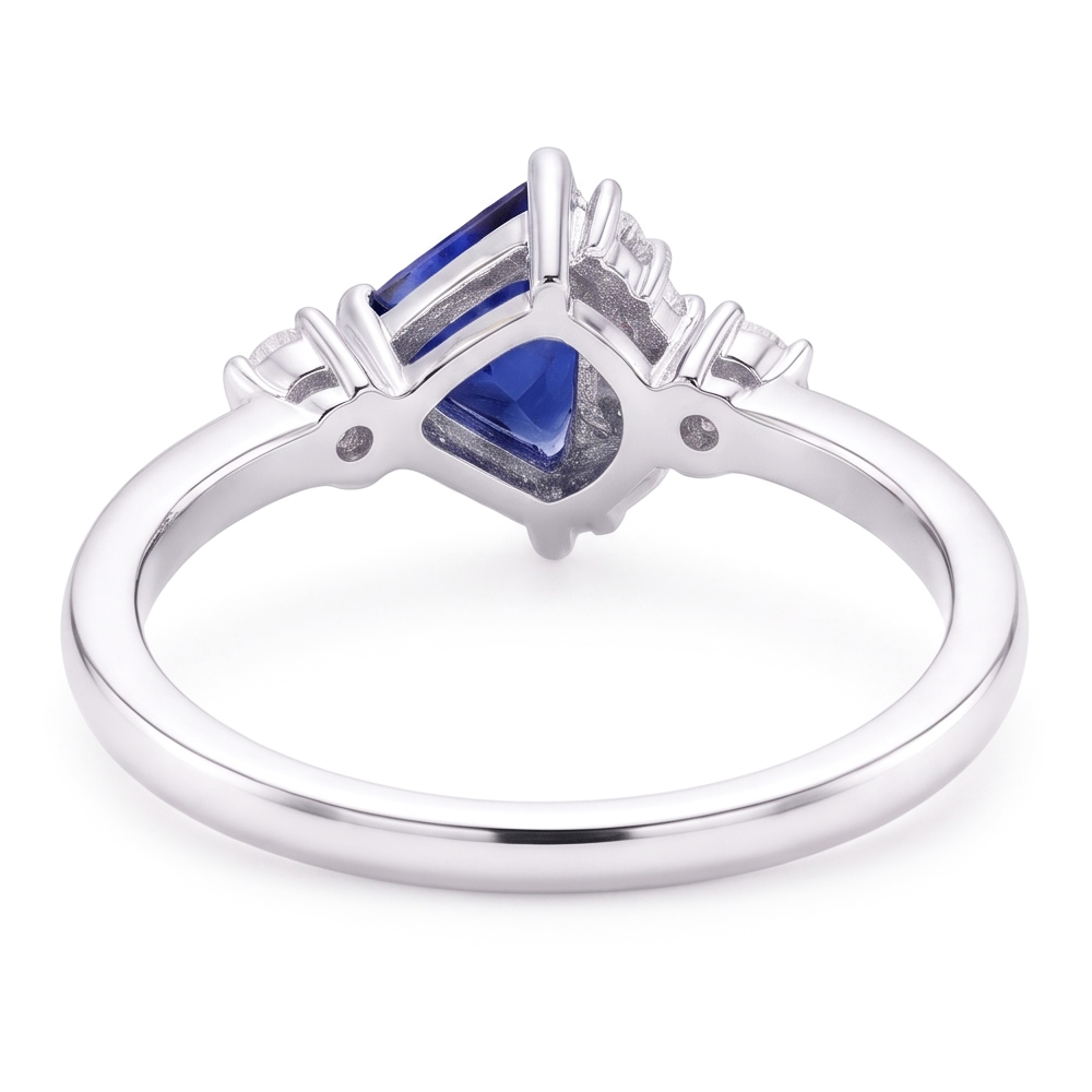 Round Natural Earth Mined Diamond & Trillion Sapphire Ring Gemstone Jewellery
