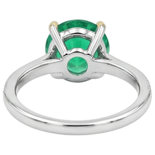 Handcrafted Emerald Precious Stone Ring 3 ct – detail view