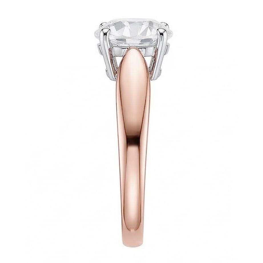 natural round diamond 1.50ct ring close up detail