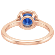 natural round sapphire 2.50ct ring on white background