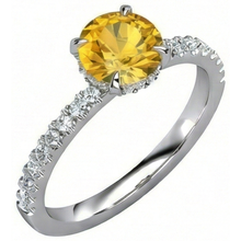 natural round sapphire 3.50ct ring close up detail