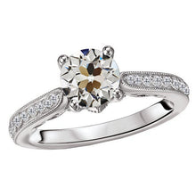 Antique Cushion Fine Diamond ring in 14 Karat White Gold – main view