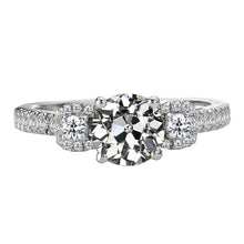Old Mine Cut Brilliant Diamond ring in 14 Karat White Gold – main view