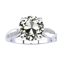 Exquisite Accent Solitaire Ring 5 ct – main view