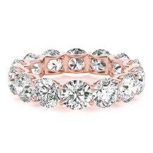 Round Cut Diamond ring in 14 Karat Rose Gold – front view