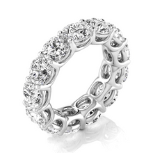 Round Cut Fine Diamond ring in 14K White Gold – main view