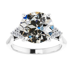 Handcrafted Fine Diamond Solitaire Ring with Accents 4.50 ct by
