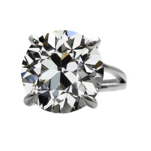 Old Mine Cut Fine Diamond ring in 14 Karat White Gold – main view