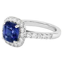 natural round sapphire 3.50ct ring close up detail