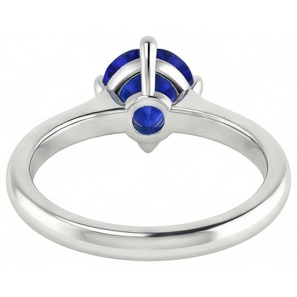 natural heart sapphire 1.50ct ring close up detail