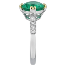 Earth-Mined Fine Emerald Precious Stone Ring – top view