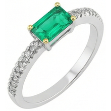 Earth-Mined Colombian Emerald Colored Stone Ring 1 ct 14K Two Tone Gold – front view