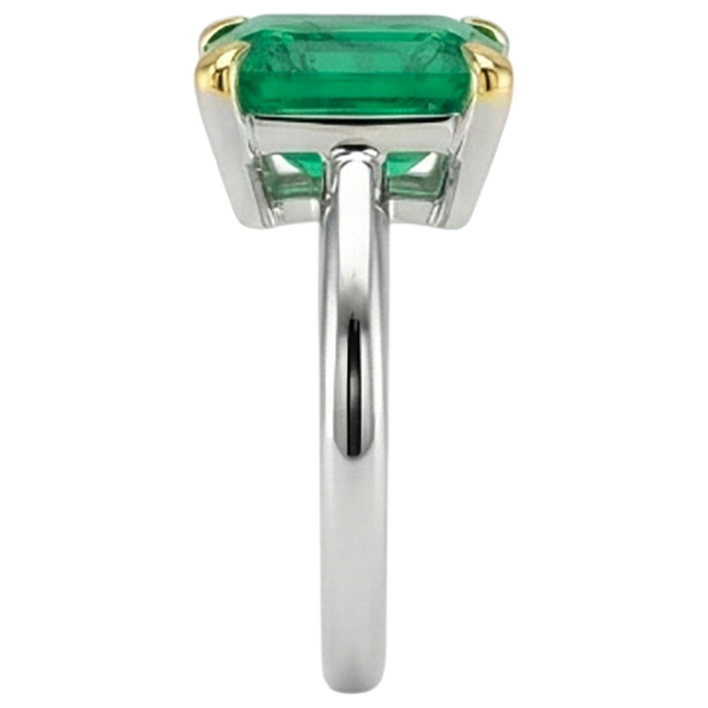 Authentic Emerald Precious Stone Ring – top view