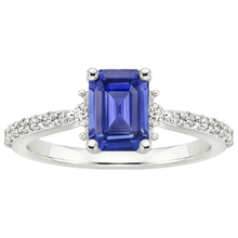 natural emerald sapphire 4ct ring profile view