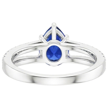 natural round sapphire 4ct ring top view
