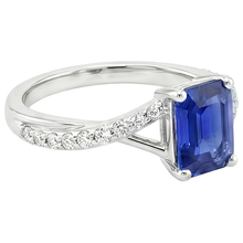 natural emerald sapphire 4ct ring profile view